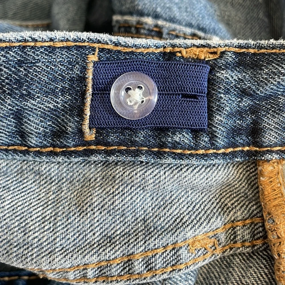 Old Navy super distressed high rise, straight leg, button fly jeans. Girls 14